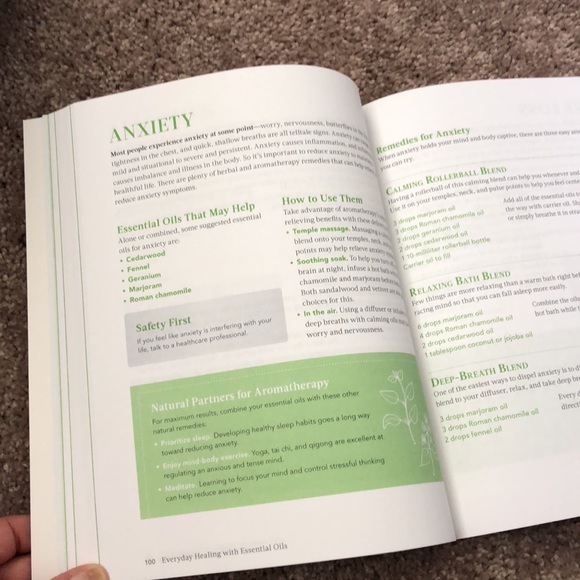 Everyday Healing with Essential Oils: The Ultimate Guide to DIY Aromatherapy - Picture 10 of 16